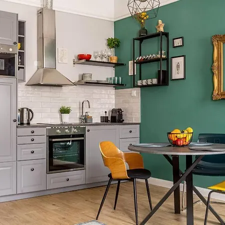 Apartamento Stylishly Renewed Saint Stephen With Ac