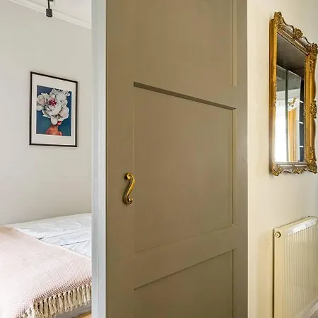 Apartamento Stylishly Renewed Saint Stephen With Ac *